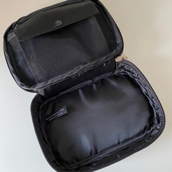 Stila Make Up Case - Picture 2 of 4